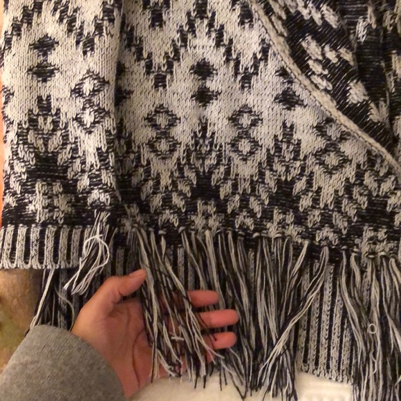 Cardigan - Picture 3 of 4